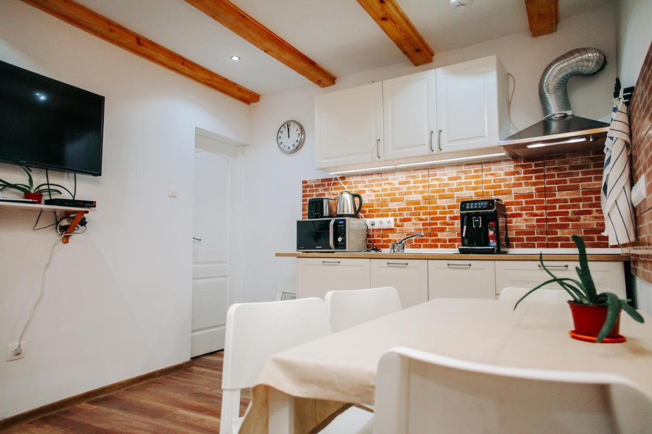 Kali Host Home Away From Home Targu Mures Ngoại thất bức ảnh
